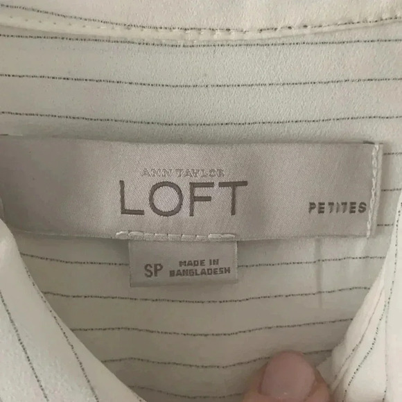 Loft Button Down Blouse- cream with silver metallic pinstripes size Small Petite - Picture 2 of 6